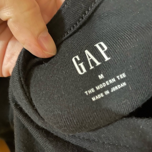 #193-GAP- the modern T - Picture 3 of 3